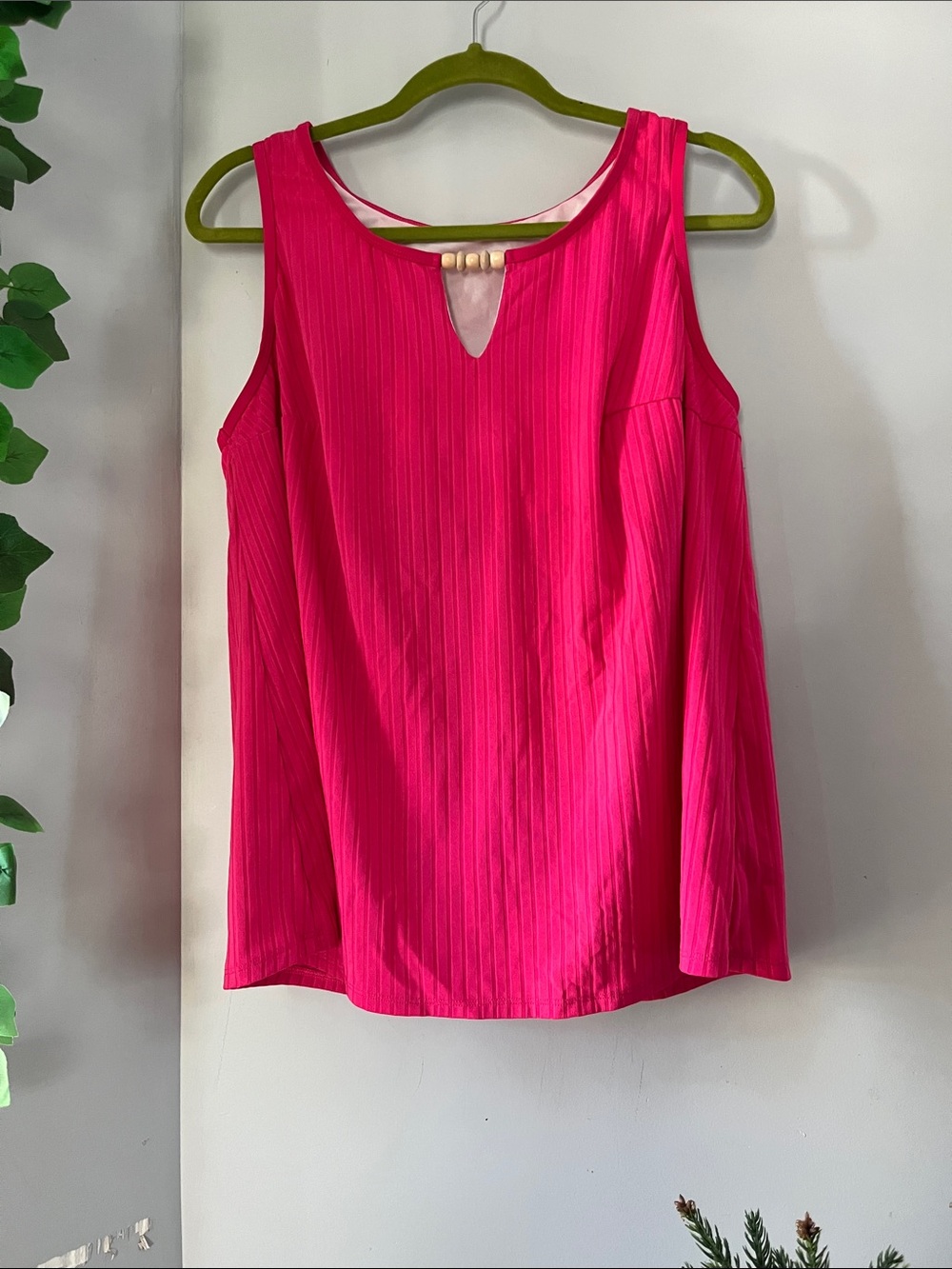 Bright Pink Sleeveless Keyhole Camisole